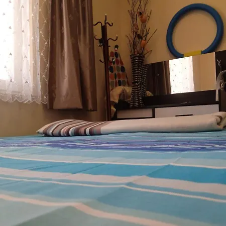 4 Persons Flat House - Cheap Homestay Sleeping Place Апартаменты Анталья