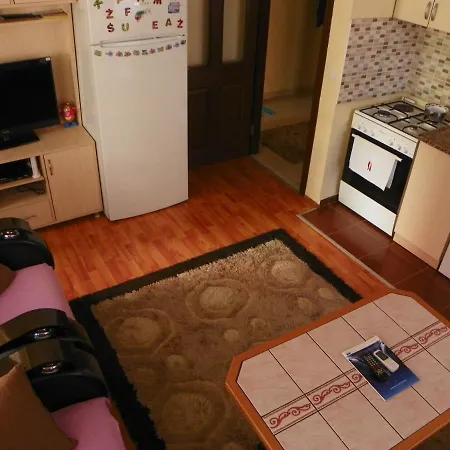 4 Persons Flat House - Cheap Homestay Sleeping Place