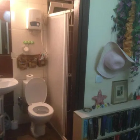 4 Persons Flat House - Cheap Homestay Sleeping Place * אנטליה