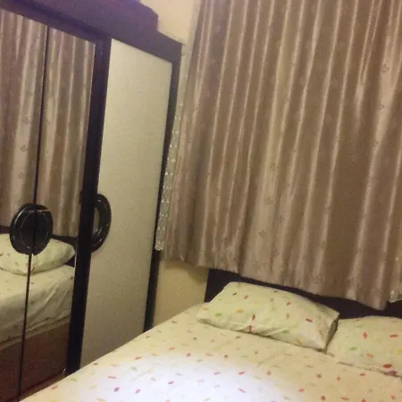 דירה 4 Persons Flat House - Cheap Homestay Sleeping Place אנטליה
