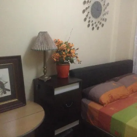 4 Persons Flat House - Cheap Homestay Sleeping Place Apartmán