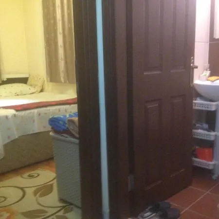 4 Persons Flat House - Cheap Homestay Sleeping Place דירה אנטליה