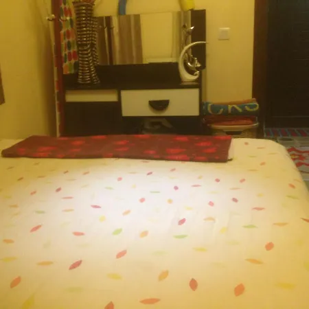 4 Persons Flat House - Cheap Homestay Sleeping Place דירה