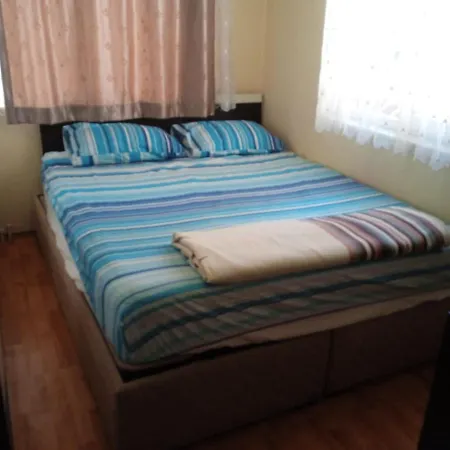 4 Persons Flat House - Cheap Homestay Sleeping Place דירה