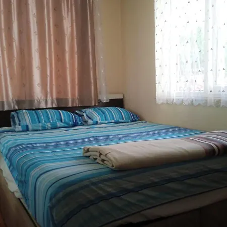 4 Persons Flat House - Cheap Homestay Sleeping Place דירה